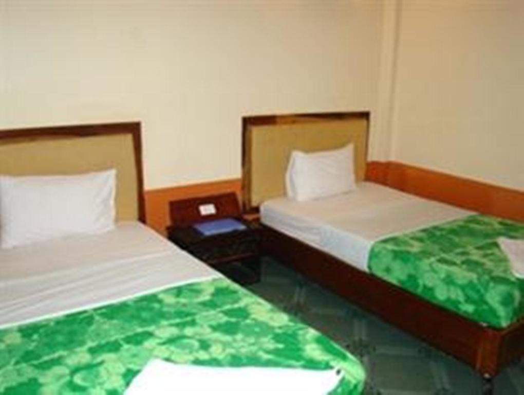 Thy Ny Hotel Battambang Exterior photo